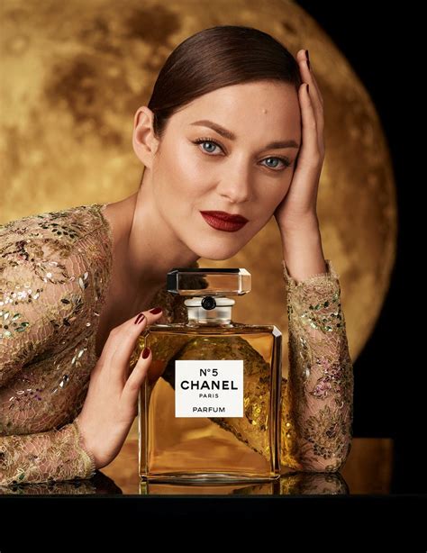 chanel no 5 lord and taylor|N°5. THE FILM — CHANEL Fragrance (Team by Lorde) .